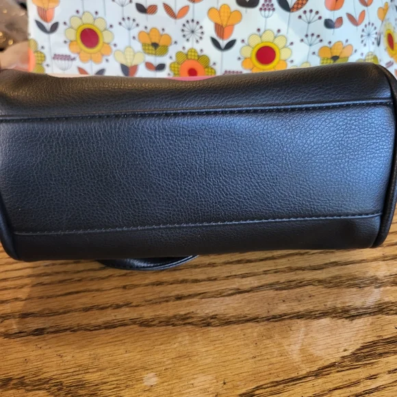 LUV Betsy Johnson Black Unicorn Face Purse - Picture 4 of 9